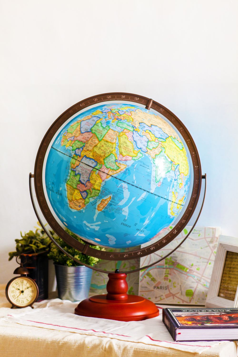 17吋立體地球儀(木座) 附燈立體圖面- 萬事捷股份有限公司